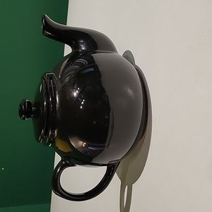 Black teapot
